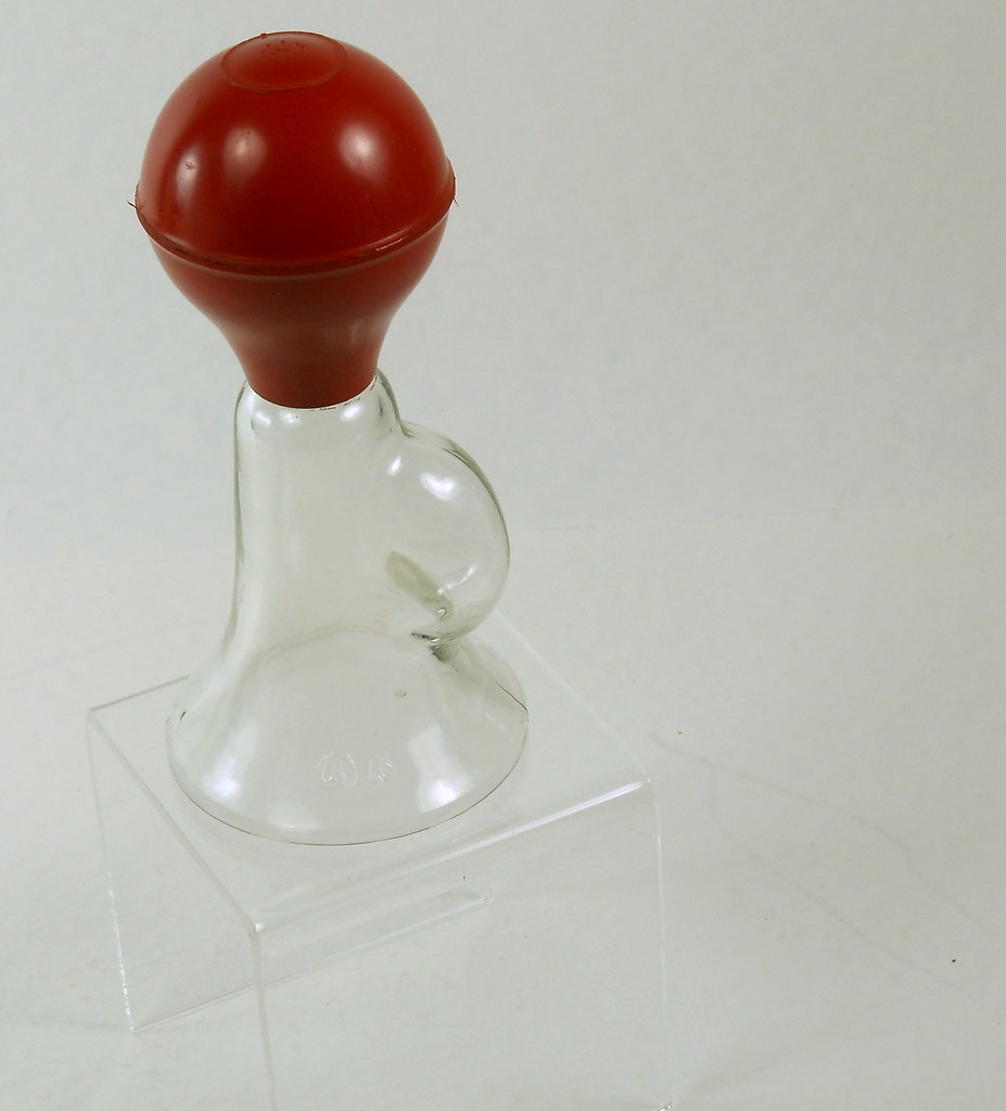 Vintage breast pump Isn't this a trip!?! Old breast pump, … Flickr