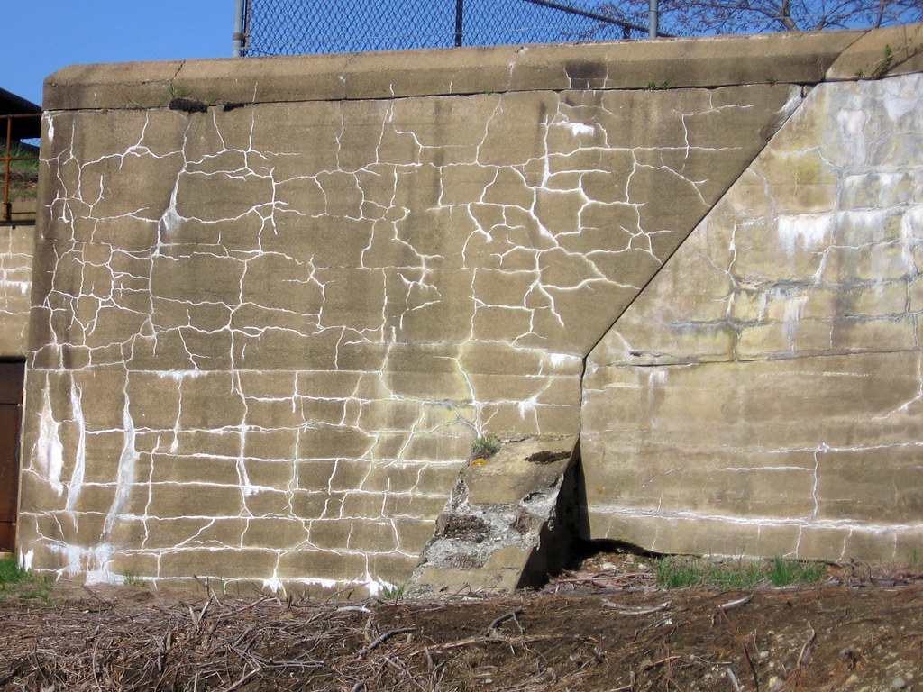 Battery Kirk fortifications Closeup of concrete Battery Ki… Flickr