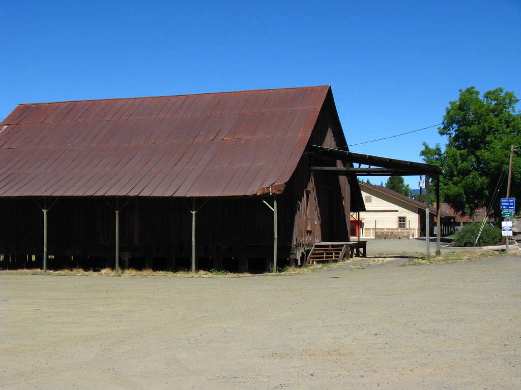 Oakland, Oregon Oakland has one of the most intact histori… Flickr