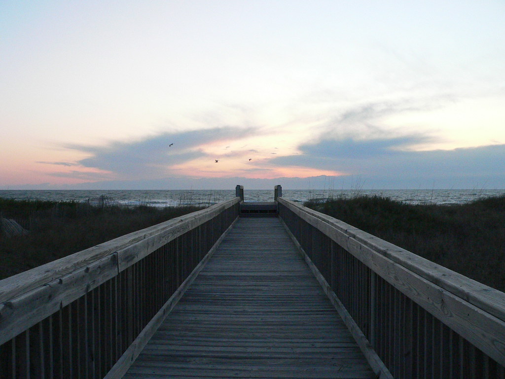 Boardwalk at Kill Devil Hills Beach Boardwalk leading to t… Flickr