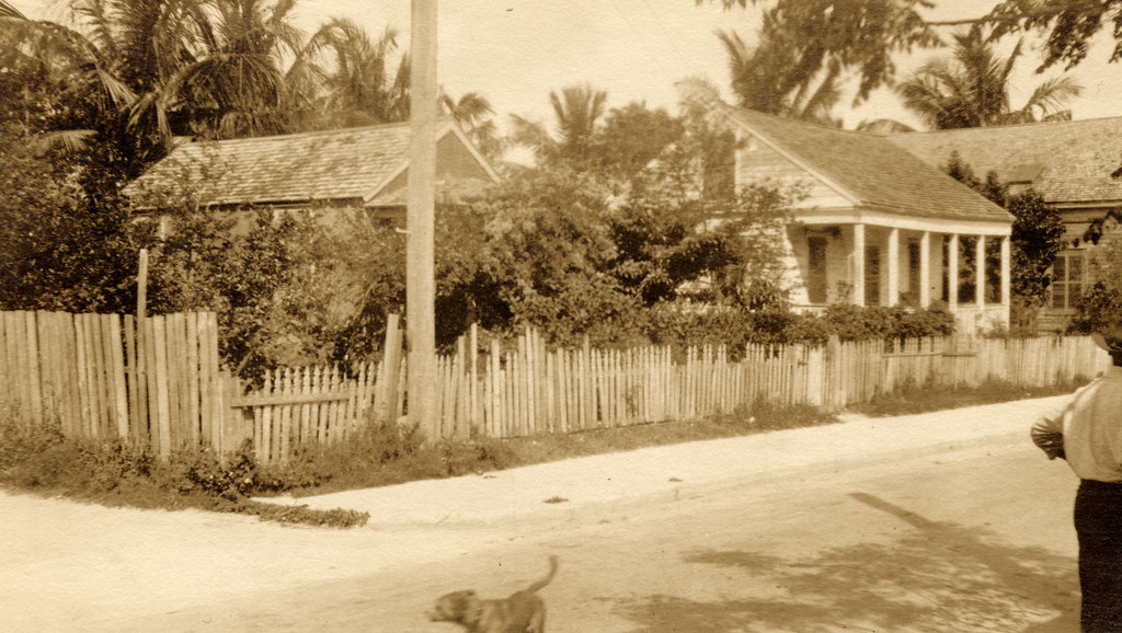 MM00031470 A Key West street C 1930. The Heritage House Co… Flickr