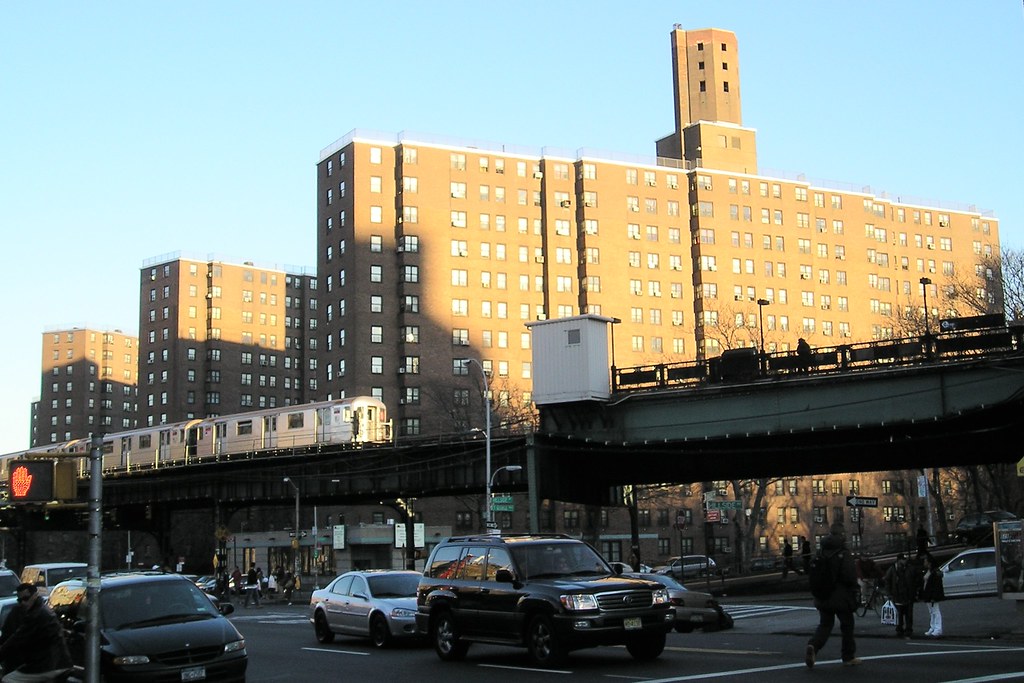Inwood NYC (Sherman Creek Public Housing & Subway Elevated… Flickr