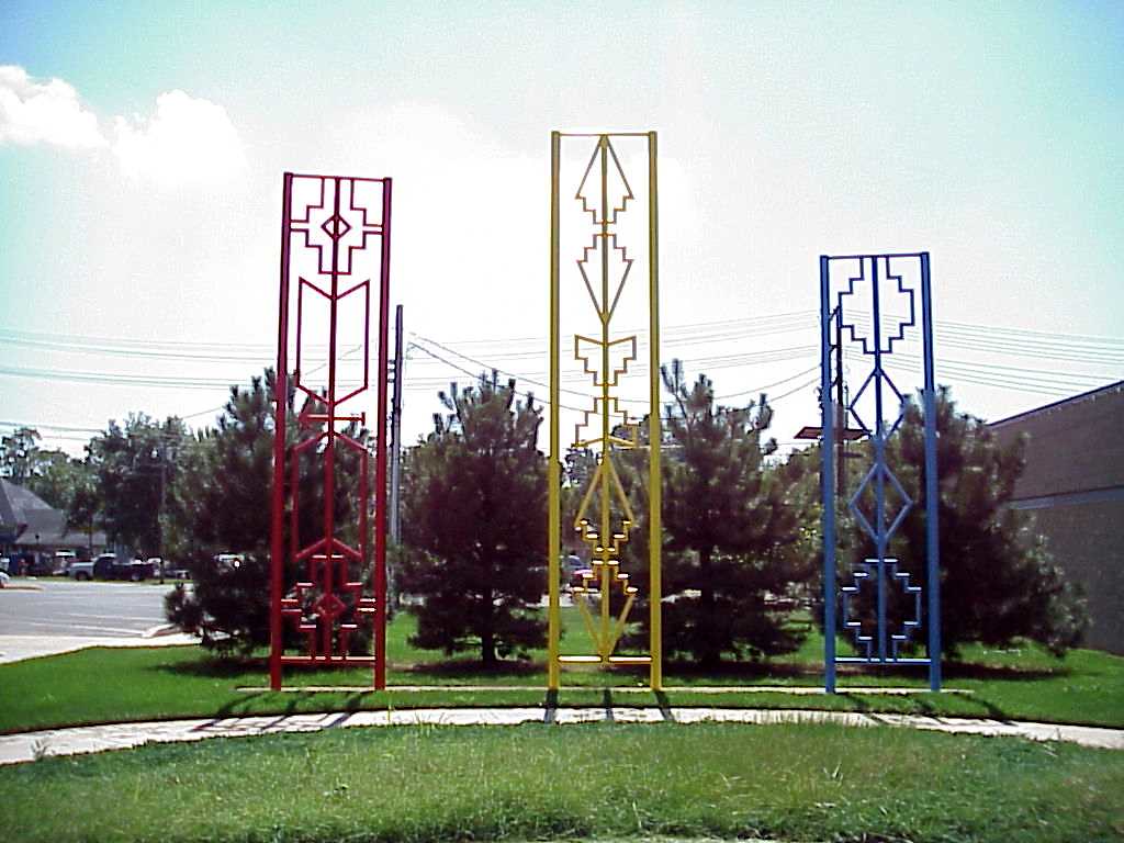 Pawhuska, Abstract Sculptures An abstract sculpture group … Flickr
