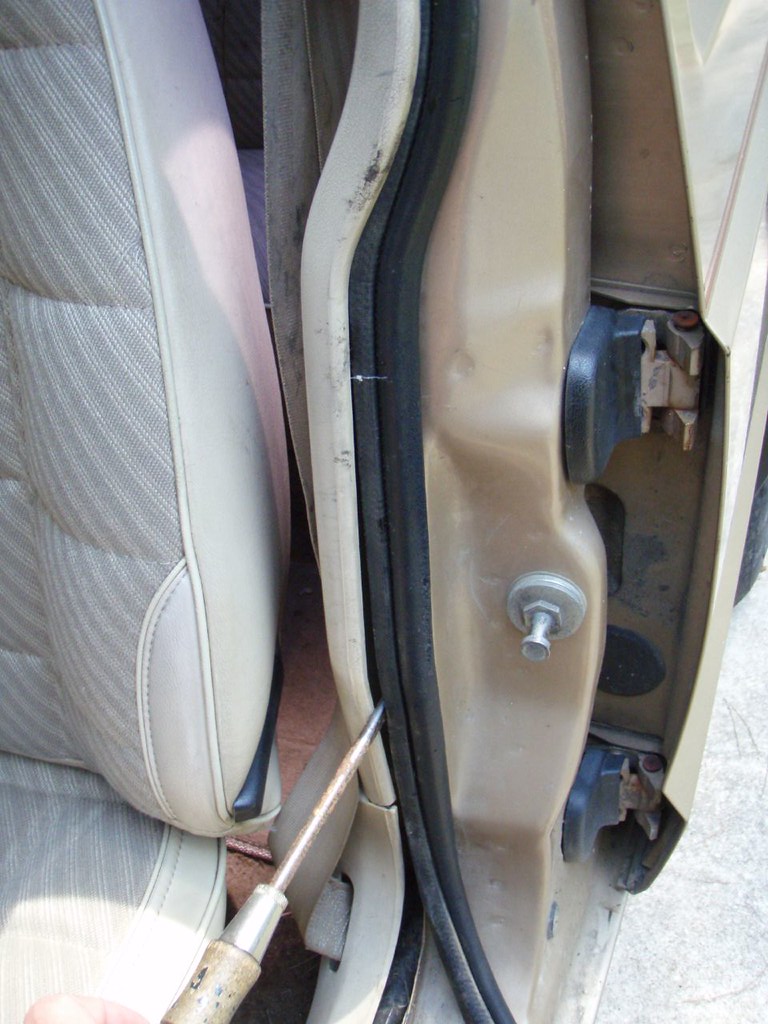 P5141681 Jeep Cherokee Drivers Side Door Weather Stripping