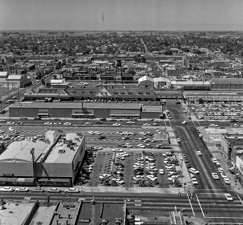 Security Bank Bldg View of Fresno, June 1962 View southwes… Flickr