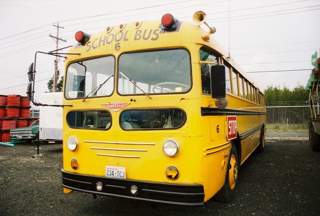 1955 KenworthPacific T216 school bus 1955 KenworthPacif… Flickr