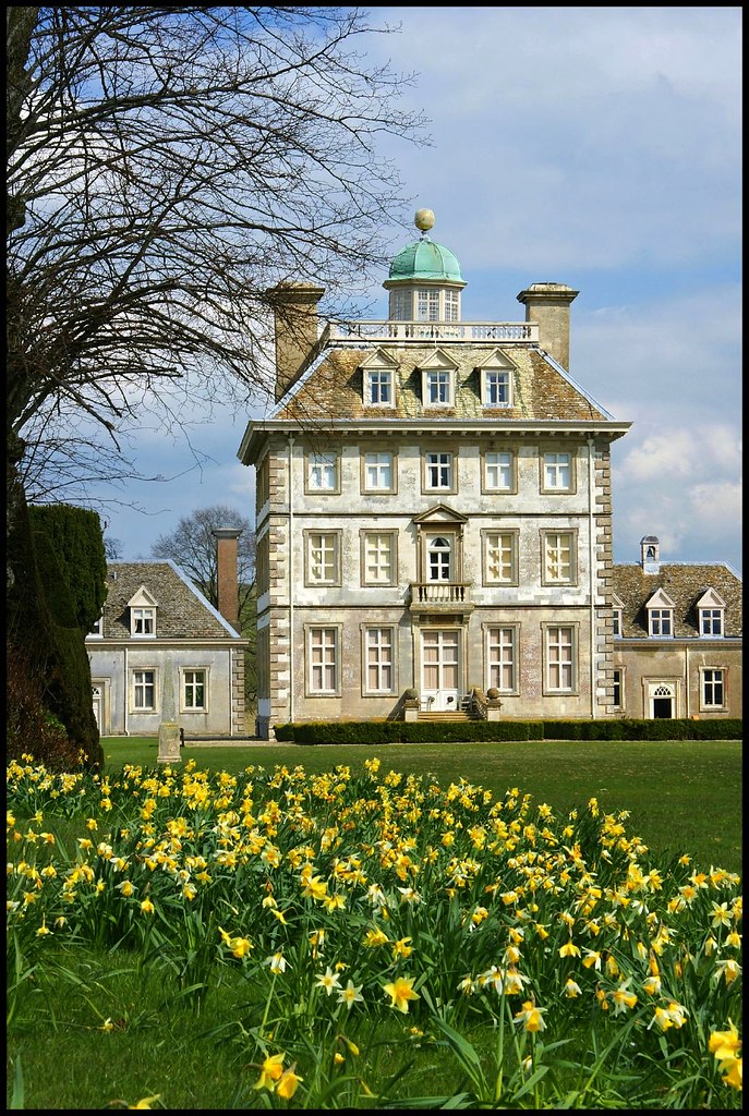 ashdown house with daffodils april 08 Ashdown House, Berks… Flickr