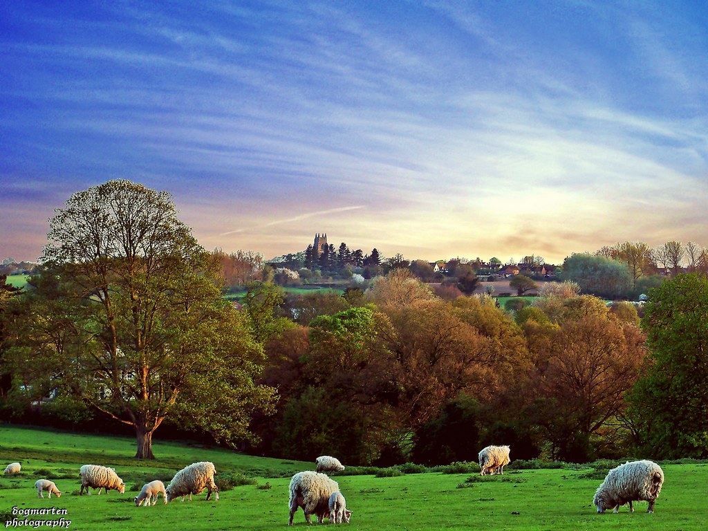 Box Valley Sunset A view across the valley of the River Bo… Flickr