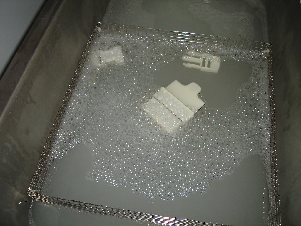 Water with sodium hydroxide to dissolve soluble support ma… Flickr