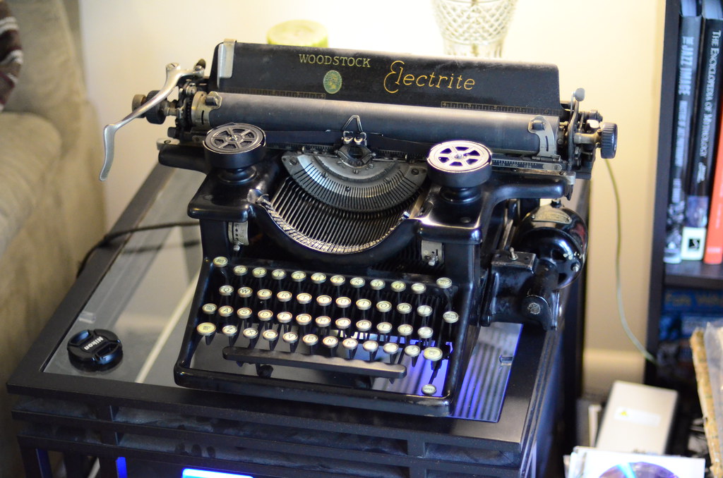 Woodstock Electrite Electric Typewriter, 1925 Mike_Thibault Flickr