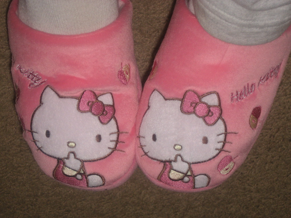 My Hello Kitty Slippers These came in the mail today along… Flickr