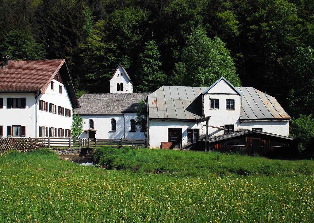 Vils (Tirol) St.Anna Kirche, Hammerschmiede wolf Flickr