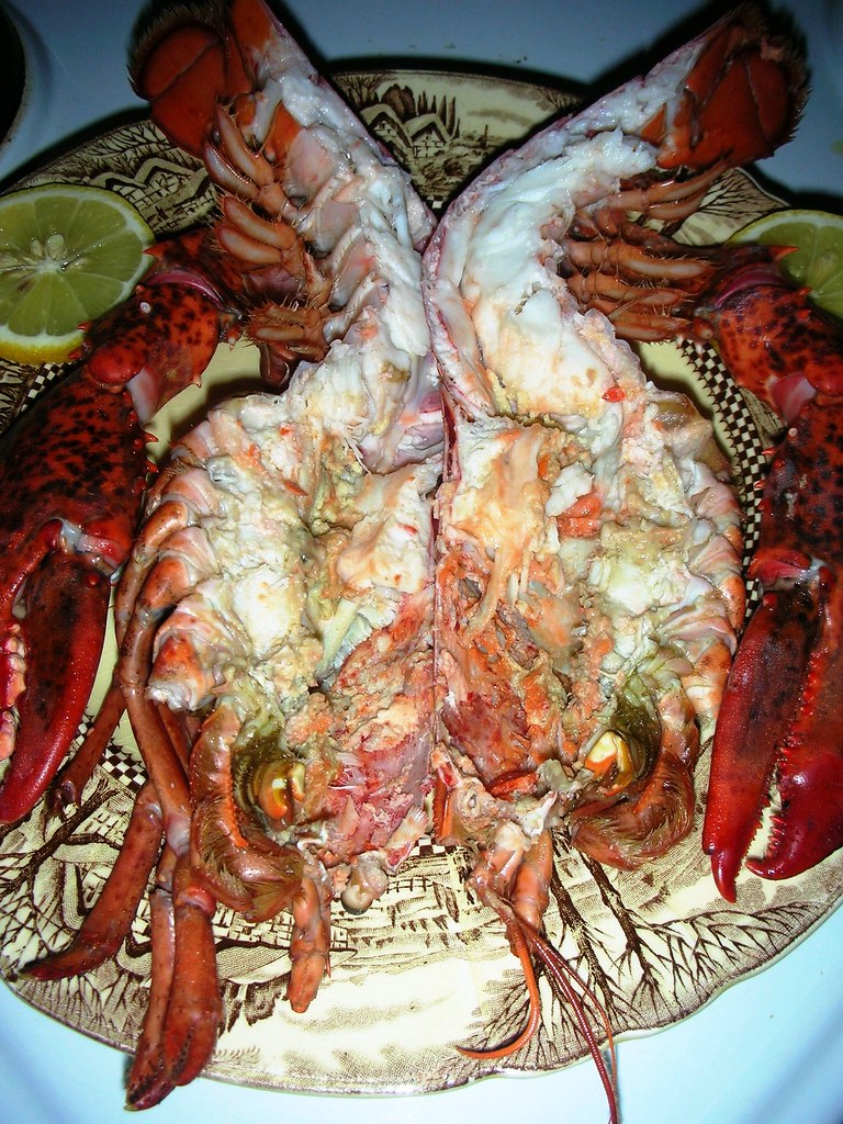 SeaFood Lobster Cleaned and divided. Read all about the di… Flickr
