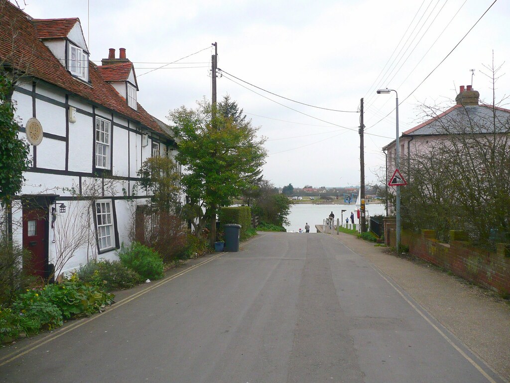 The end of the road The River Crouch at Hullbridge, Essex Phil