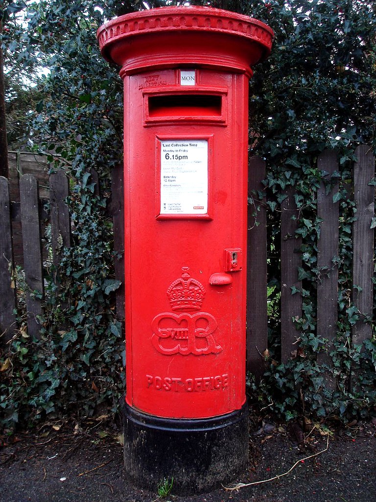 EX2 369 Exeter's only Edward VIII pillar box! bazzadarambler Flickr
