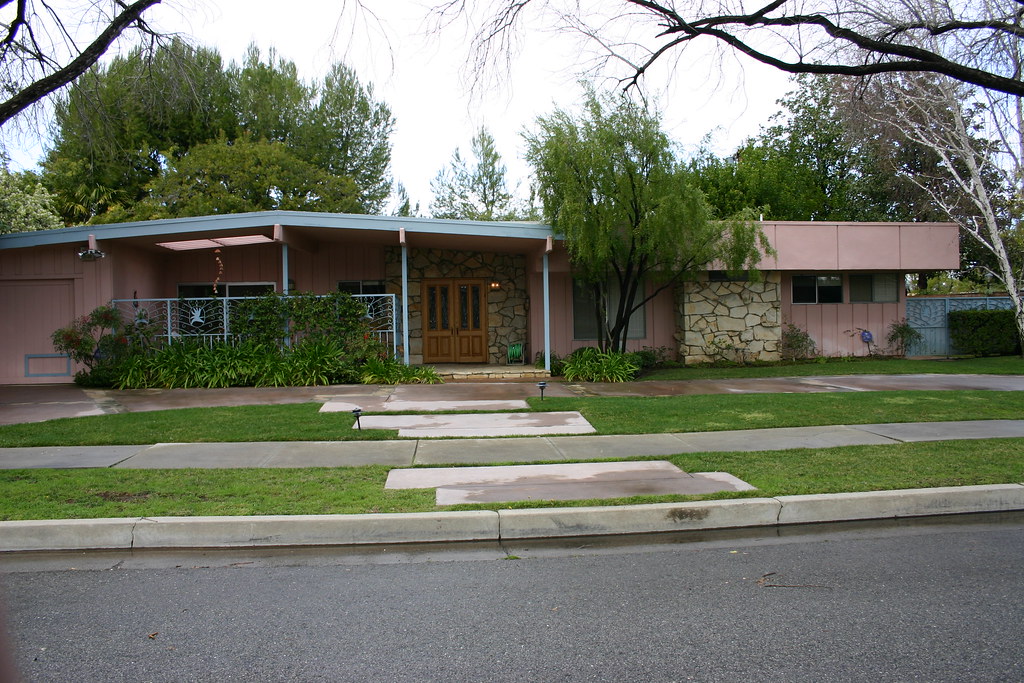 Woodland West, Woodland Hills, CA, 1961. steve_treinen Flickr