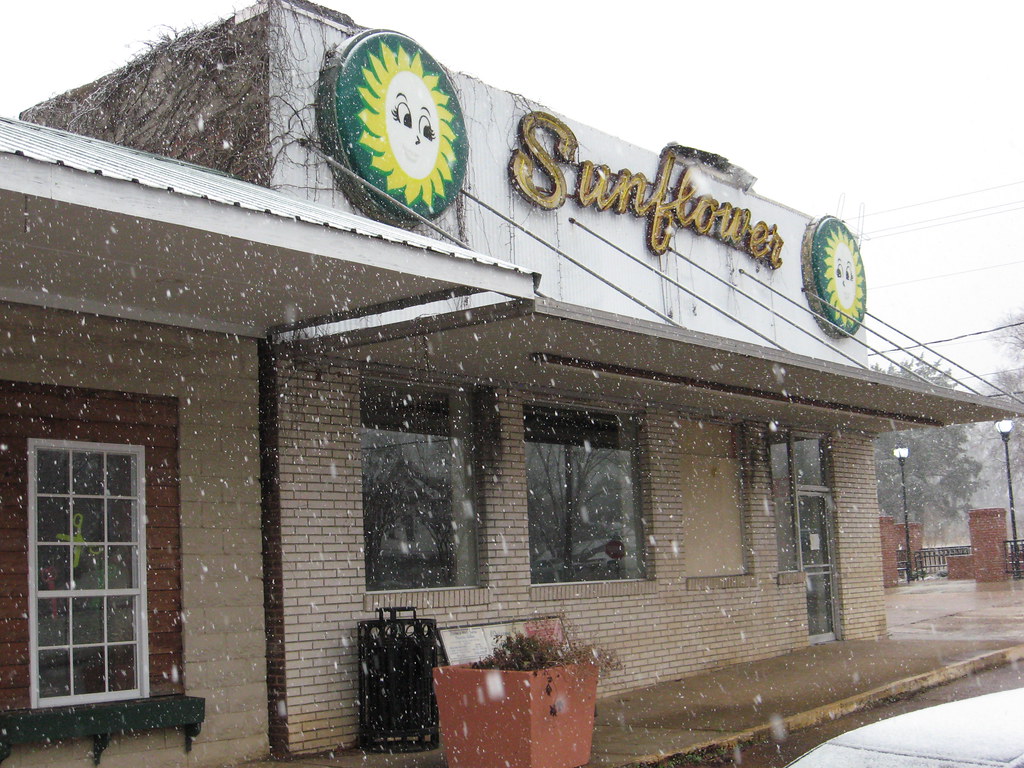 Sunflower grocery store DeKalb, Mississippi There used to … Flickr