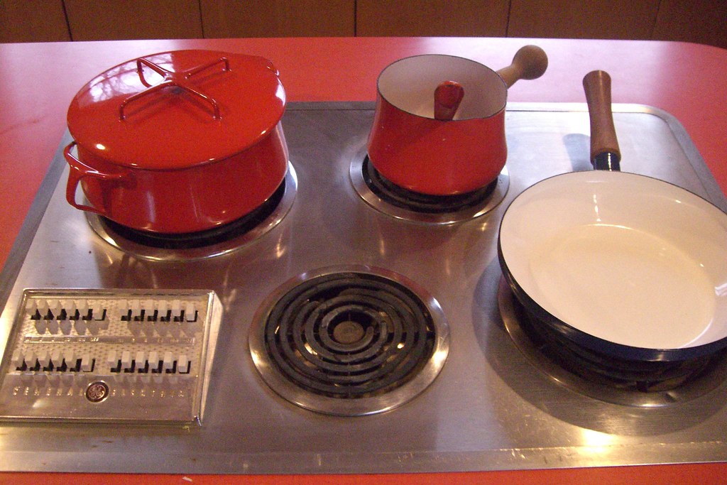 Button Stove The push buttons everywhere... oh my D The f… Flickr