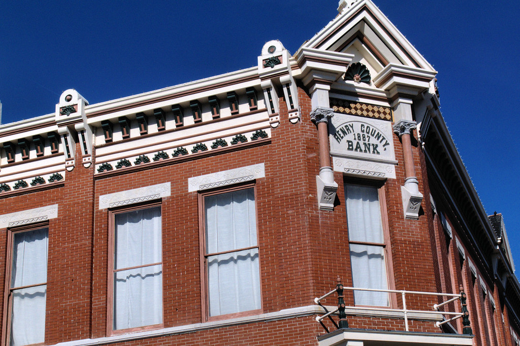 Clinton, Missouri Preserving buildings This old bank bui… Flickr