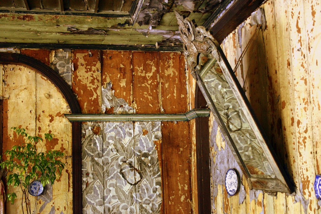 pakpak Entering the Noel ancestral home ushers you back in… Flickr