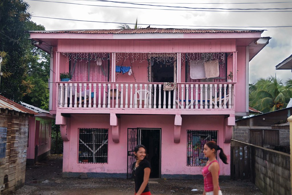 Pink A House in Coxen Hole. Coxen Hole (Roatán, Honduras) … Flickr