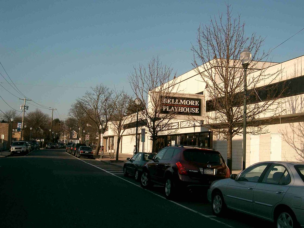 Bellmore Playhouse Perhaps about 1995, an local entreprene… Flickr