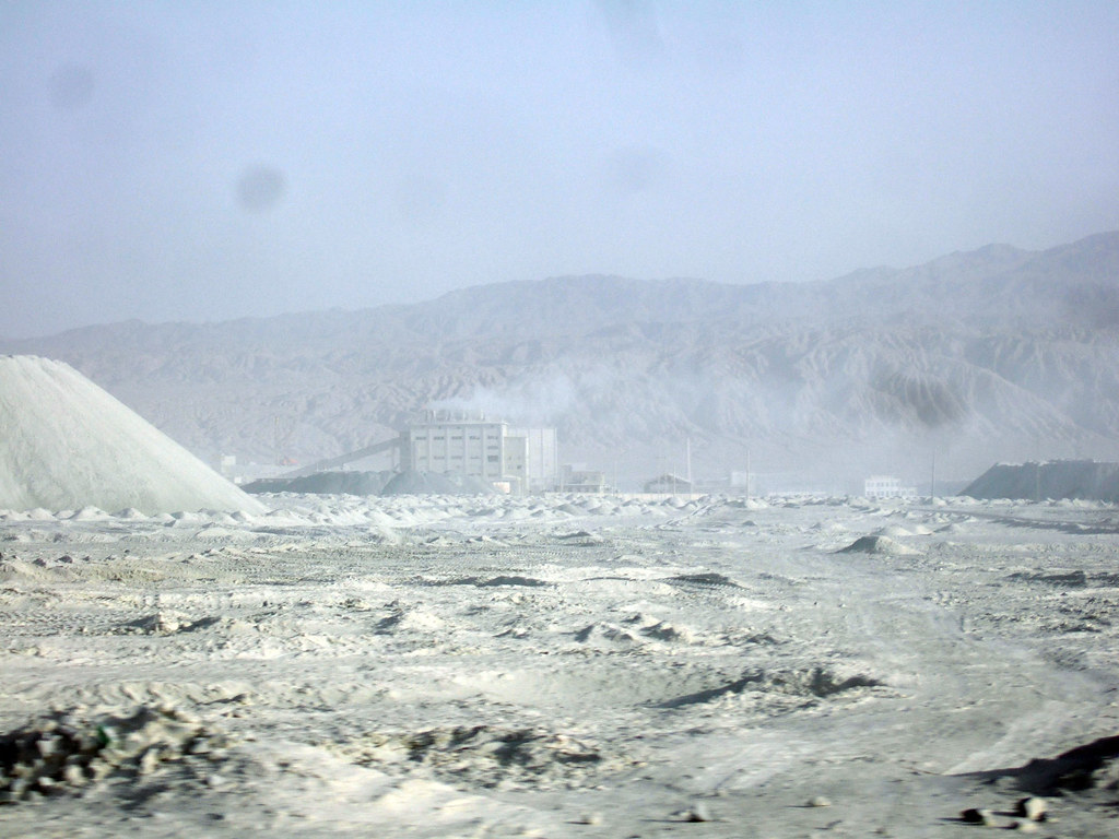 Asbestos factory building, Shimiankuang (Asbestos Mine), Q… Flickr