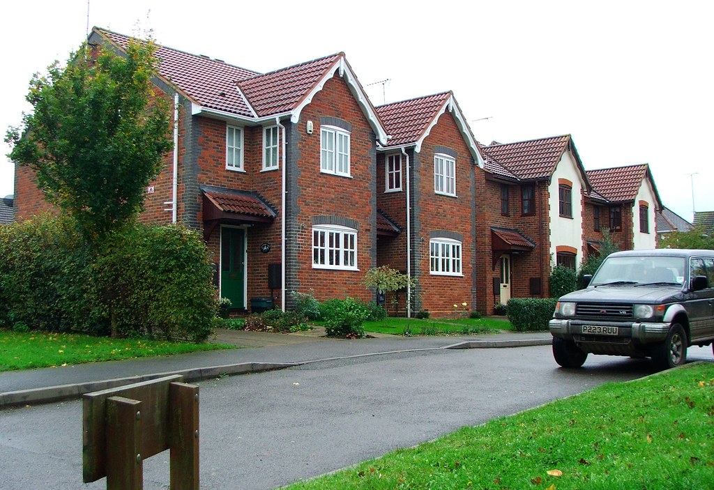 Bovingdon street scene Still like these houses. ) I took … Flickr