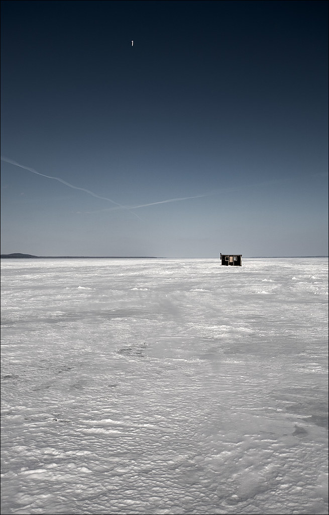the hut and the plane VaudreuilsurleLac in Quebec. Flickr