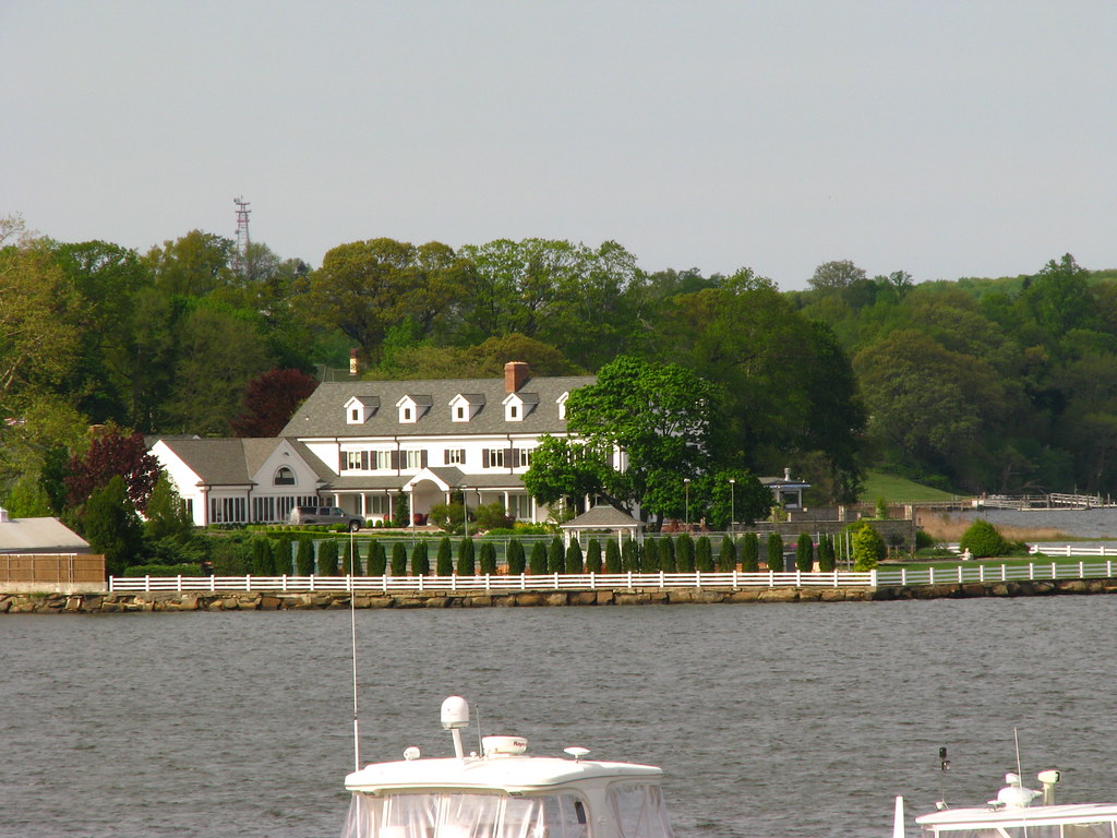 Navesink River Another home of the north side of the river