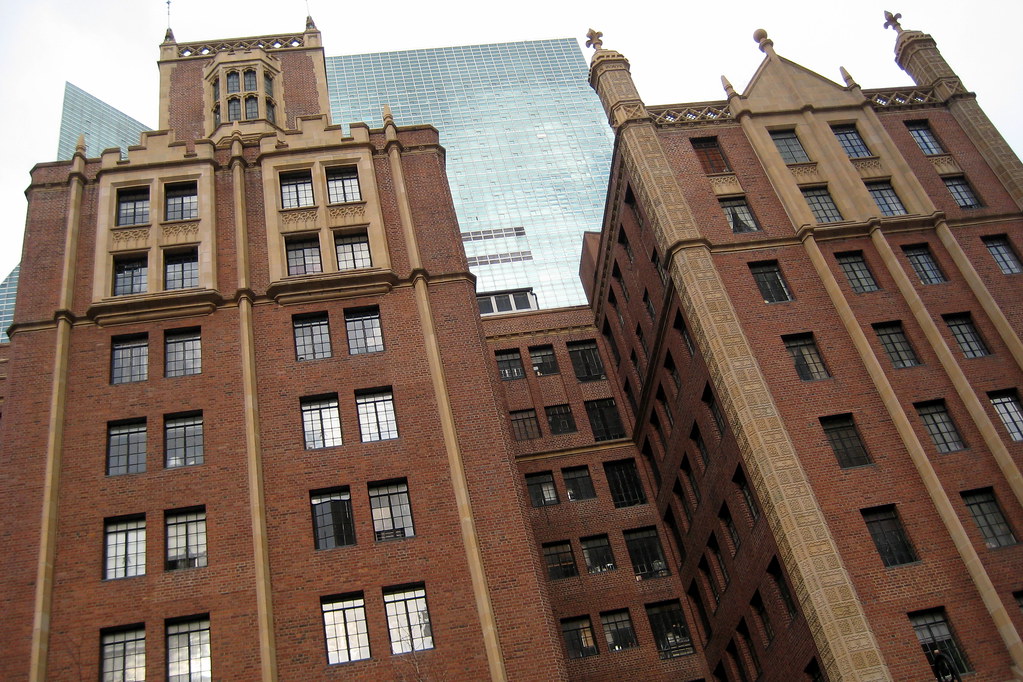NYC Tudor City The Manor Tudor City is an apartment com… Flickr