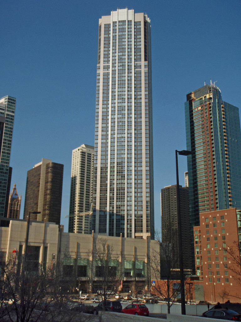 P4090016_edited1 River East Center, Parkview West Condos … jkozik