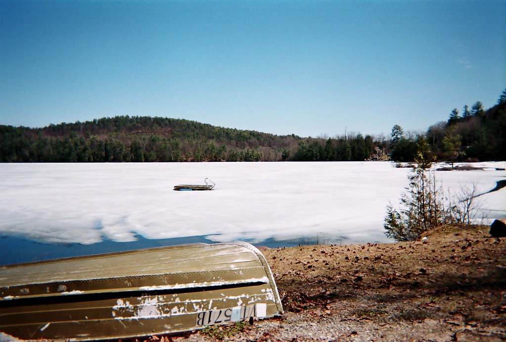 Glen Lake, Castleton, VT spring edges closer to the old sw… Flickr