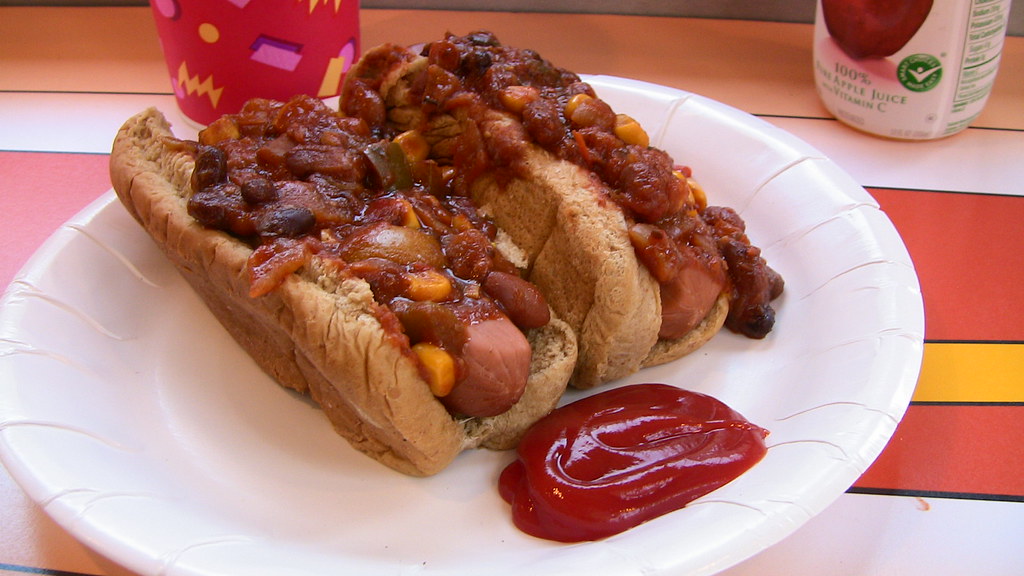 veggie dogs yeah! veggie dogs with veggie chili from New Y… Flickr