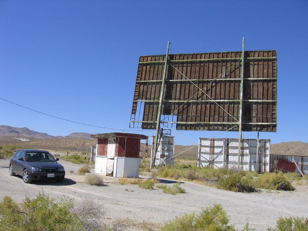 Yerington Drive In Theater This abandoned Drive in Movie T… Flickr