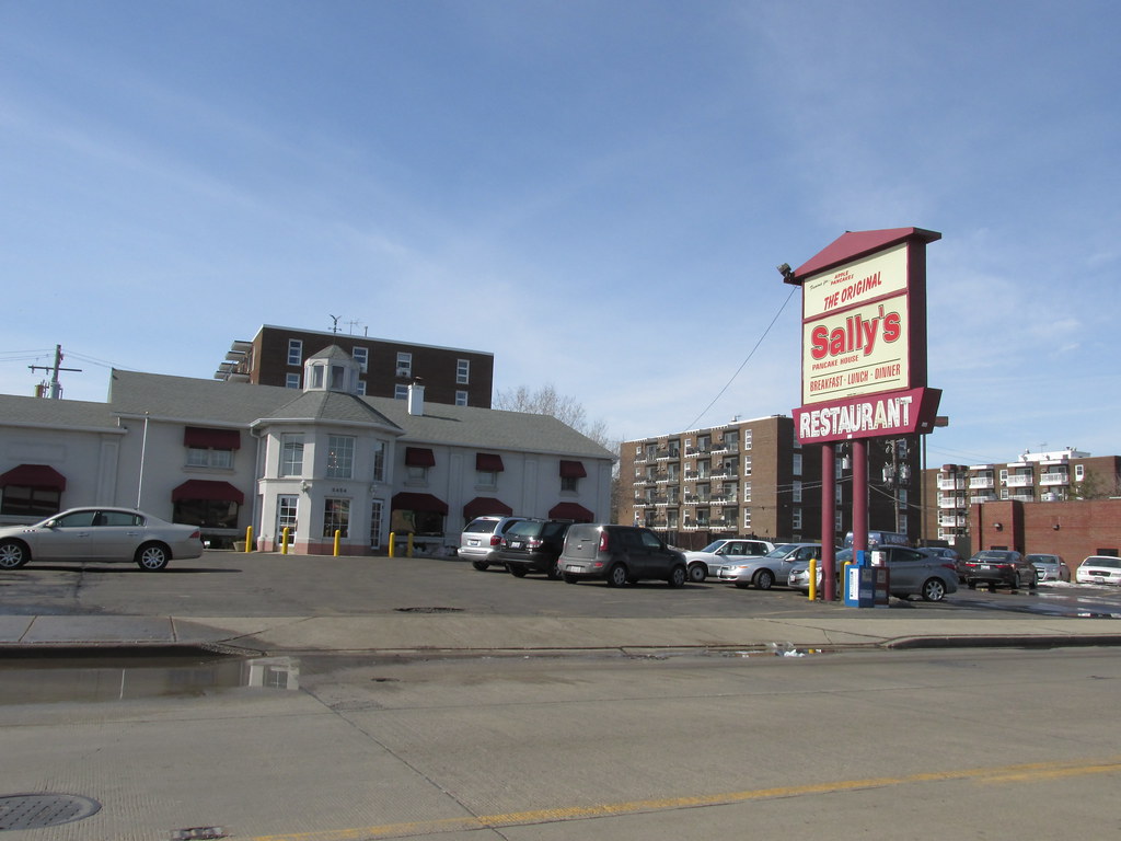 The original Sally's Pancake House Restaurant on North Har… Flickr