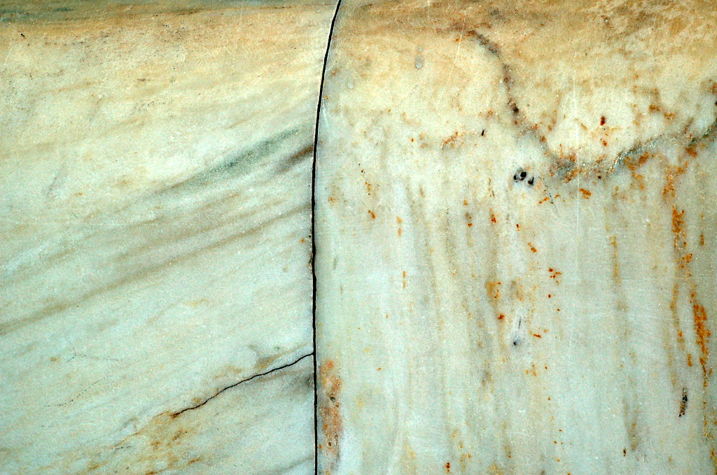Pentelic Marble Detail of the marble wall at the Kallimarm… Flickr