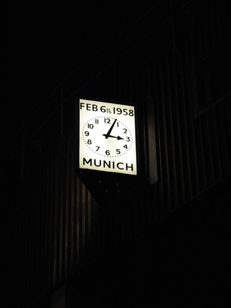 The Munich Clock The Munich clock at Old Trafford Stadium … Flickr