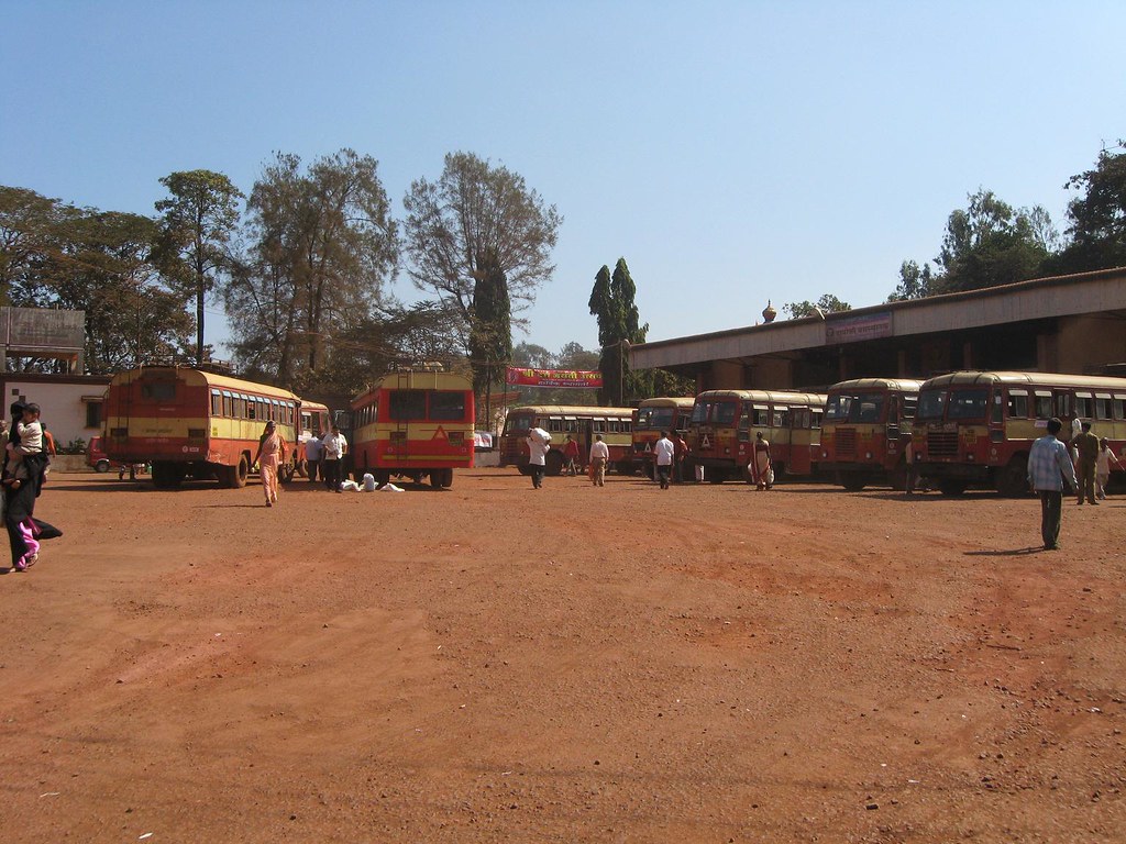 Dapoli ST Stand Dapoli ST Stand, Dist Ratnagiri, Maharasht… Flickr