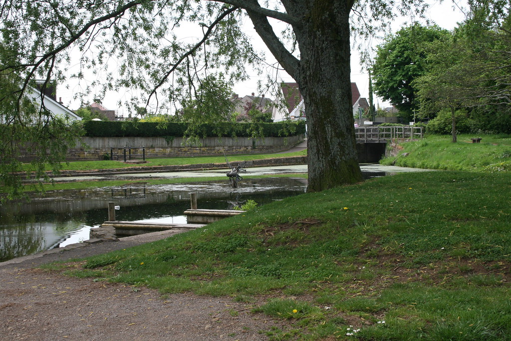 Start of the 14 Locks Newport Fourteen Locks is a series o… Flickr