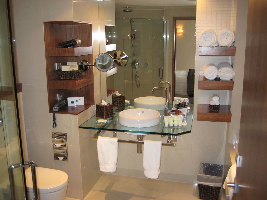 Sofitel Hotel, Queenstown The beautiful bathroom of the So… Flickr