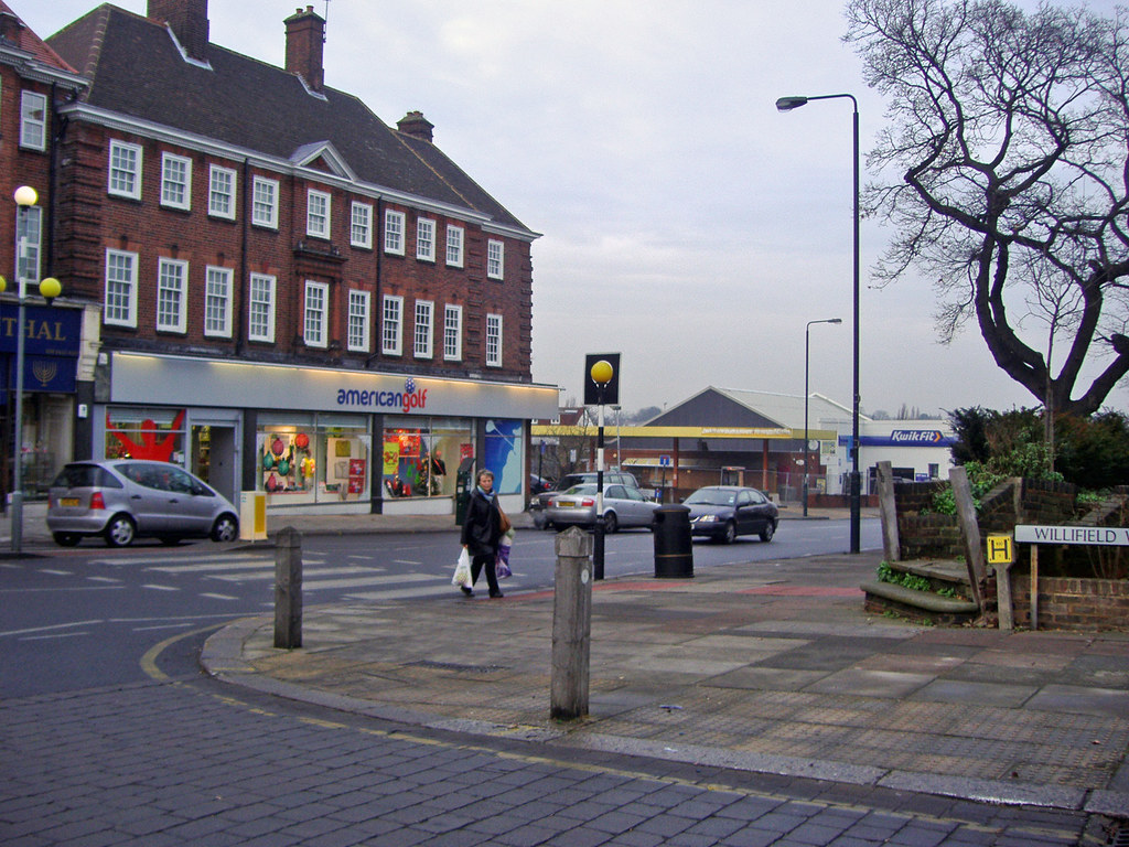 american golf Finchley Road NW11 David Howard Flickr