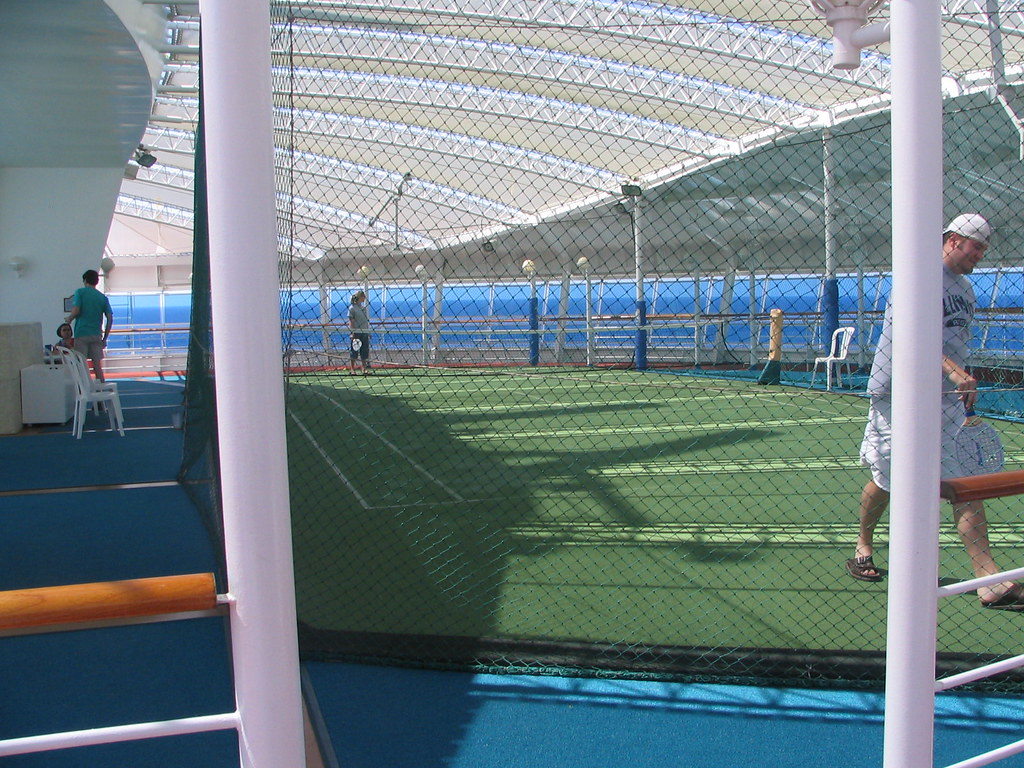 IMG_2525 A paddle tennis court near the bow aggie71