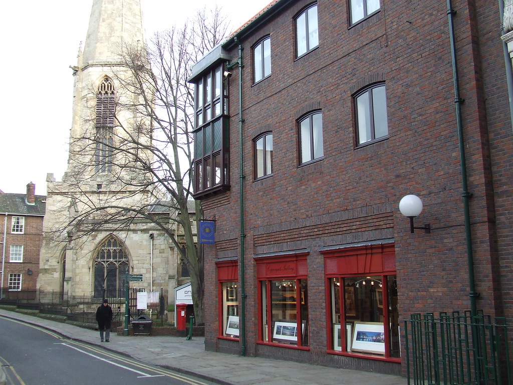 Castlegate. The entrance to the Jorvik Viking Centre lies … Flickr