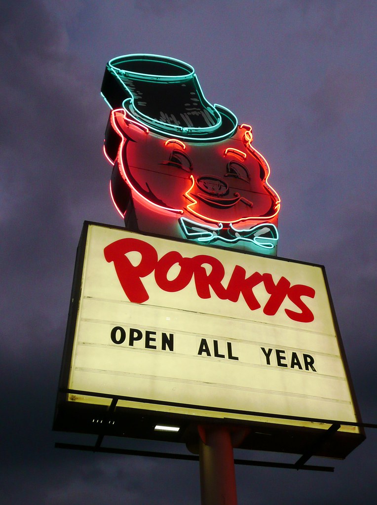 St Paul, MN Porky's Drivein sign 2 Gotta love that pig. T… Flickr