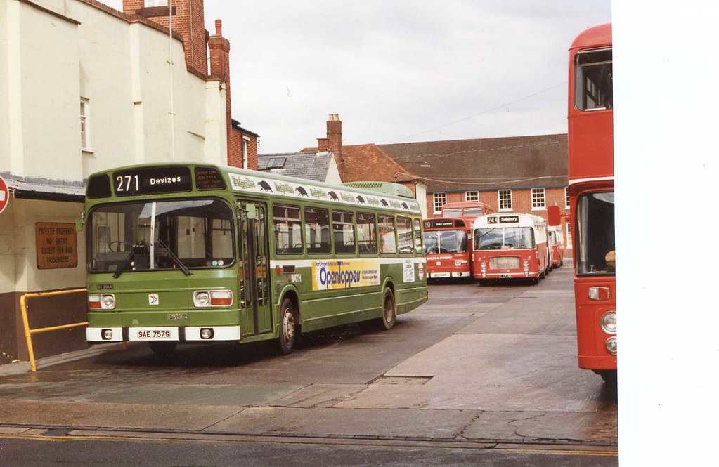 SALISBURY BUS STATION AUGUST 1985 Salisbury bus station on… Flickr