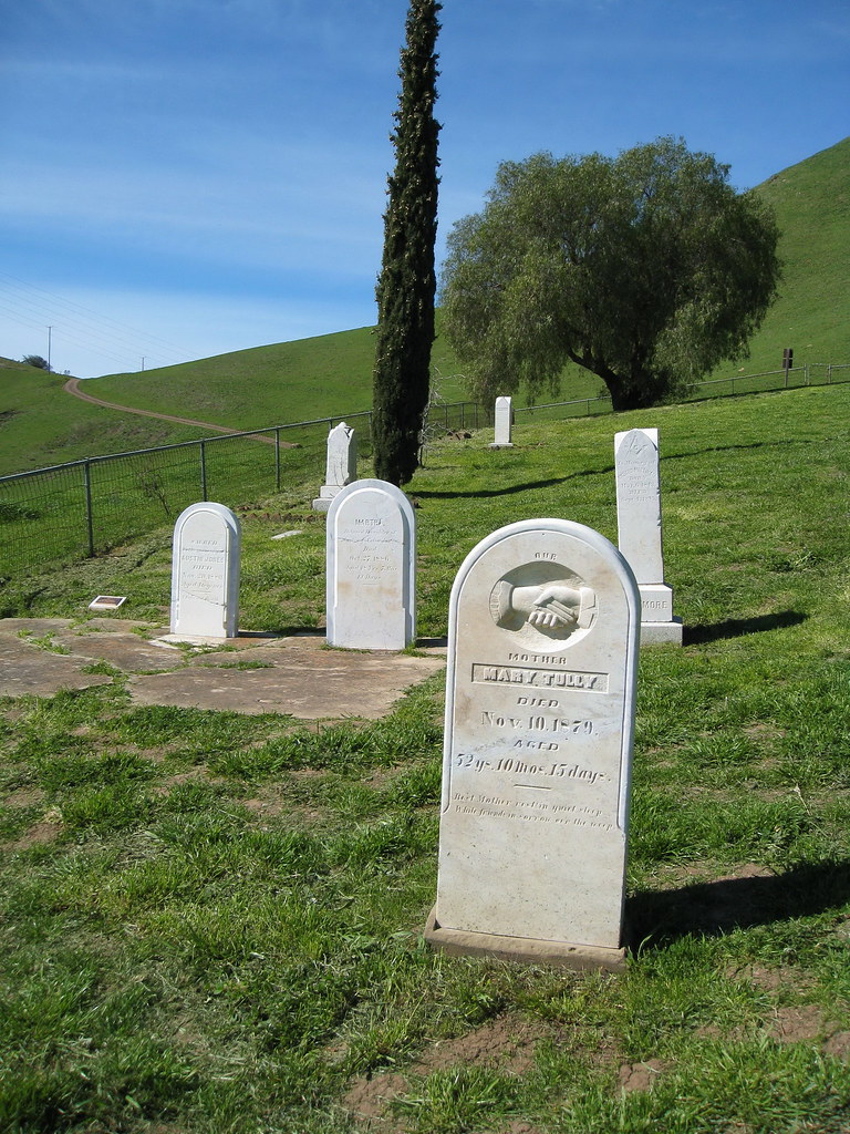 Rose Hill Cemetary Scenes from a perfect spring morning at… Flickr