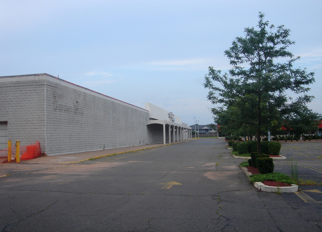 Vacant Kmart; Manchester, CT The Caldor Rainbow Flickr