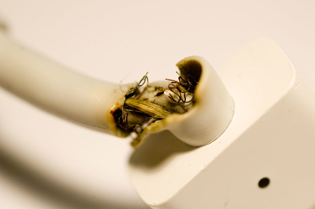 DSC_2235.jpg Wondering about that strange electrical smell… Flickr