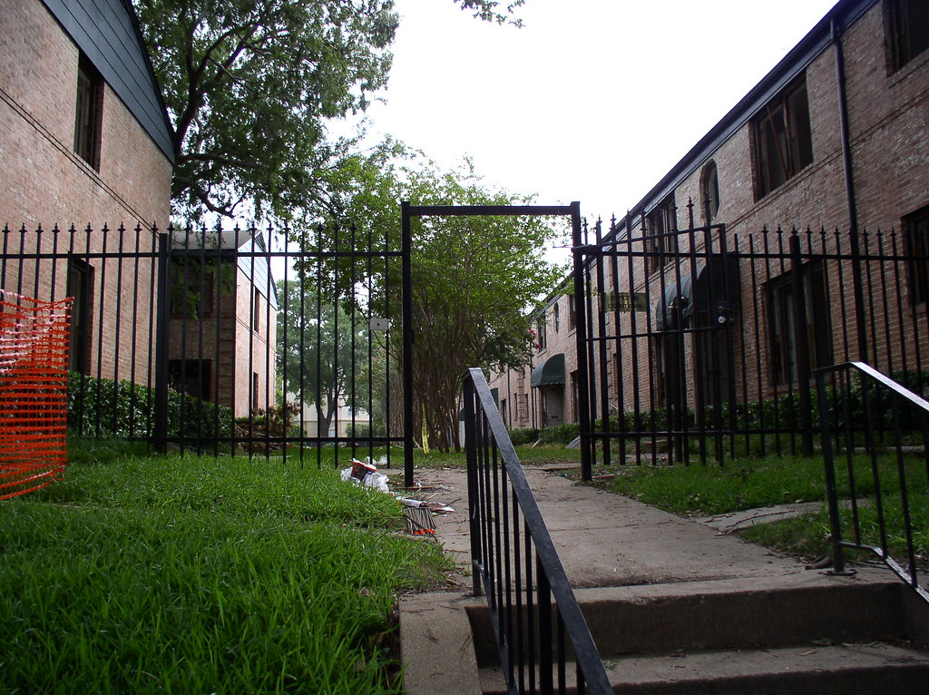 Westchester Apts Dallas Tx Demolished! Photo 2 Westches… Flickr